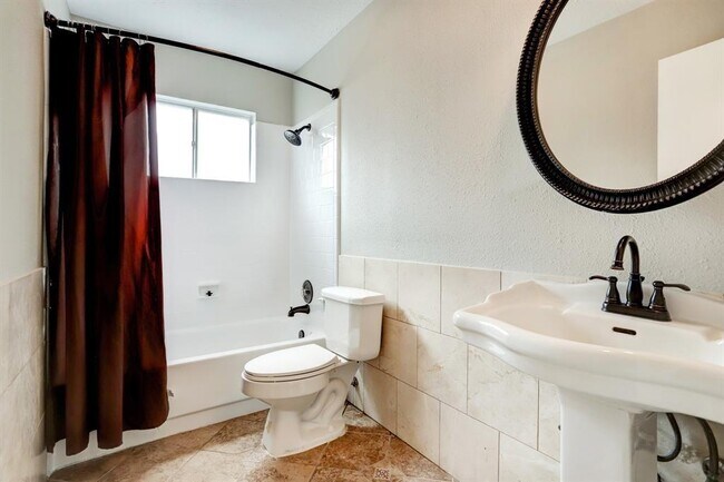 Building Photo - 3111 Oyster Cove Dr