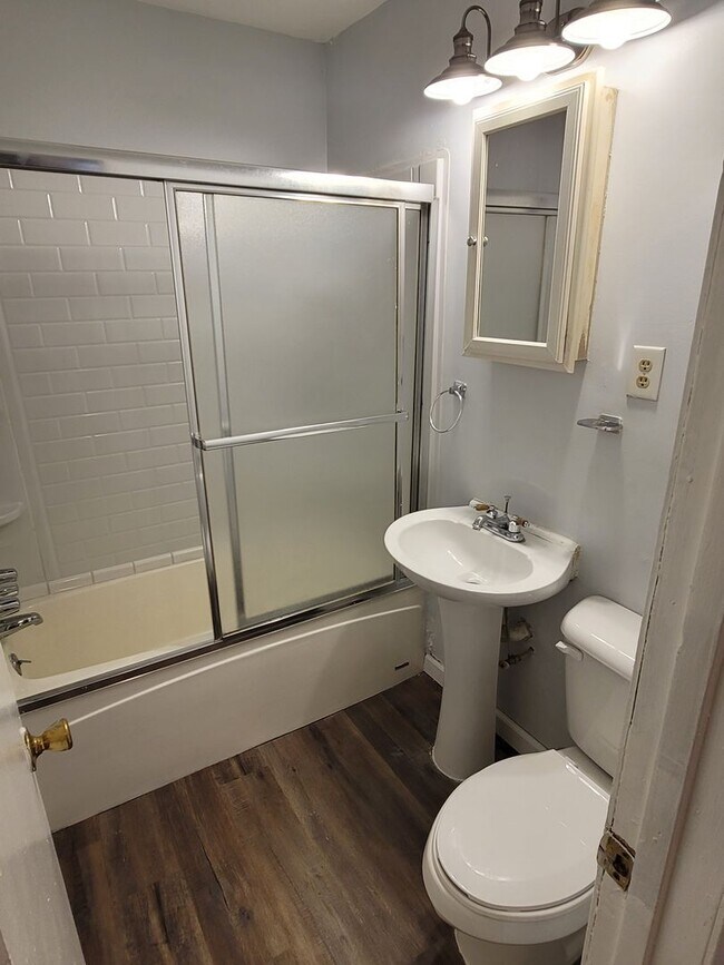 Building Photo - 3232 Brookwood Ct