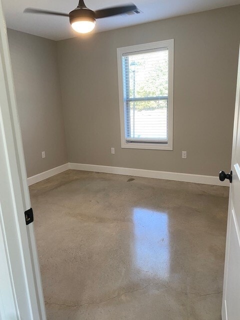 Building Photo - 422 Gia St