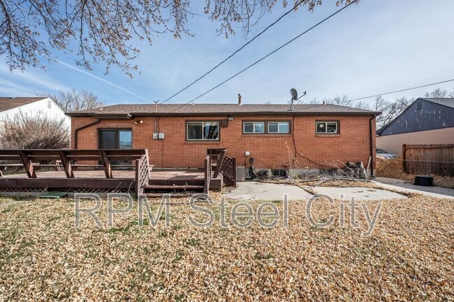 Building Photo - 1529 Alexander Cir