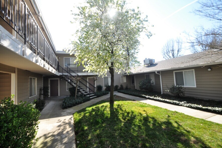 HeatherWoods 1574 1576 Heather Dr Yuba City CA 95993 Apartment Finder