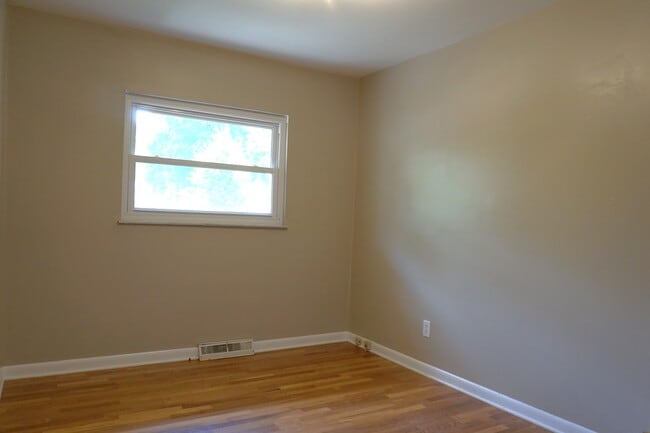 Bedroom 4 - 2917 North Star Rd