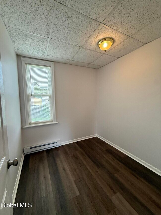 Building Photo - 105 Hudson Ave