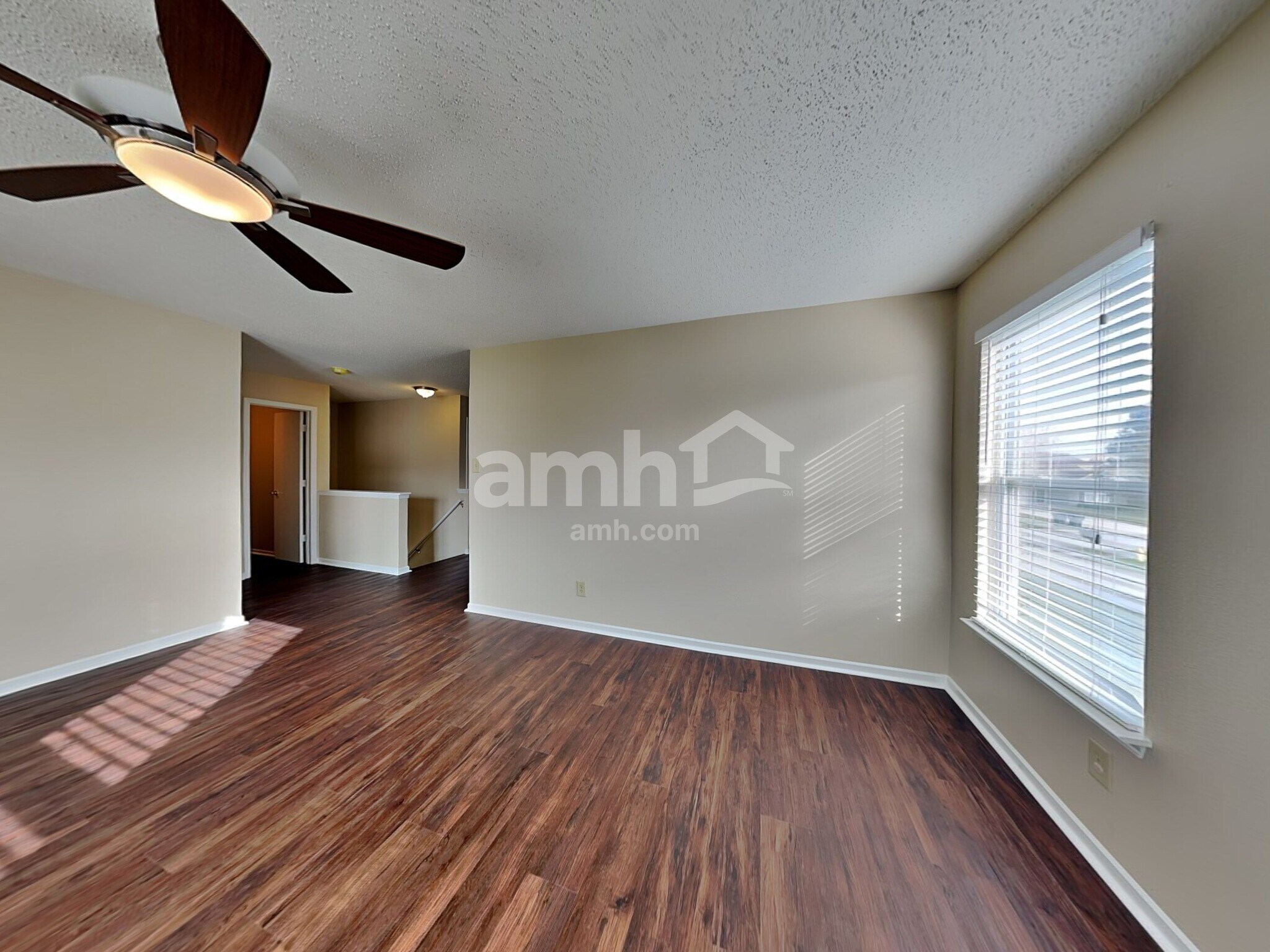 Building Photo - 1221 Redwood Dr