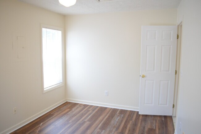 Building Photo - 6901 Southern Exposure