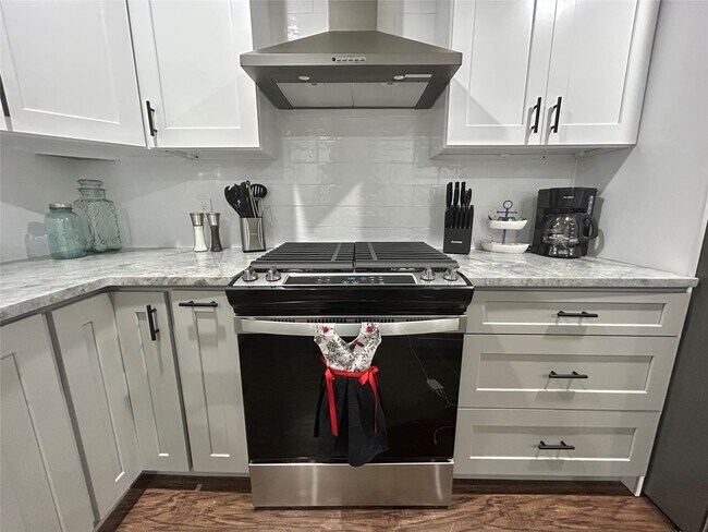 Building Photo - 4010 Chapman St