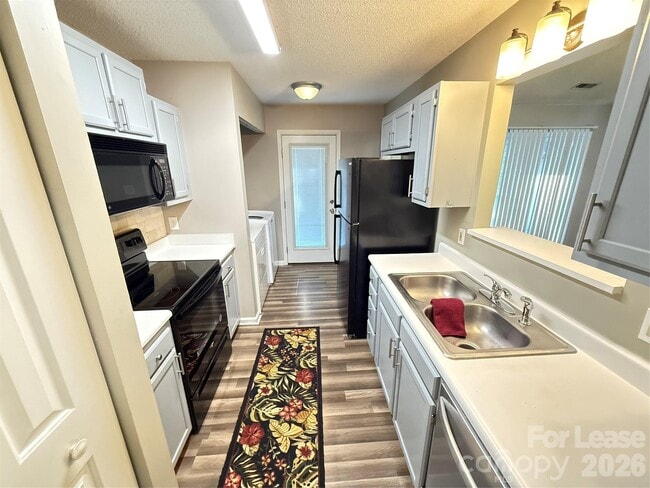Building Photo - 8006 Maxwelton Dr