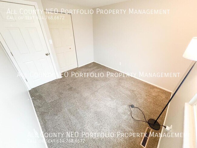 Building Photo - 4601 Paxton Dr S