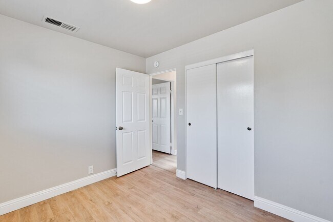 Building Photo - FOR RENT – Beautifully Updated 4 Bed / 3 Bath Home in Prime Santa Clara Location (NVIDIA)