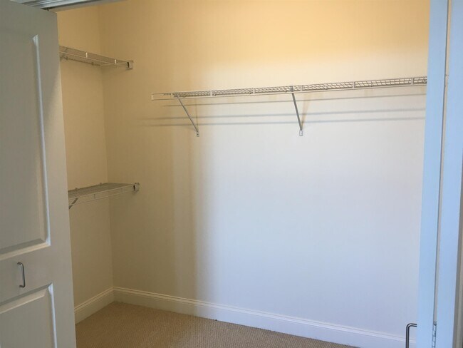 Building Photo - 875 Elm St