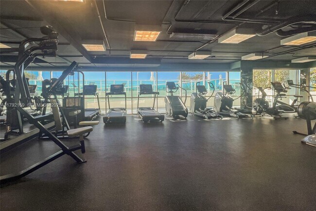 Building Photo - 650 West Ave