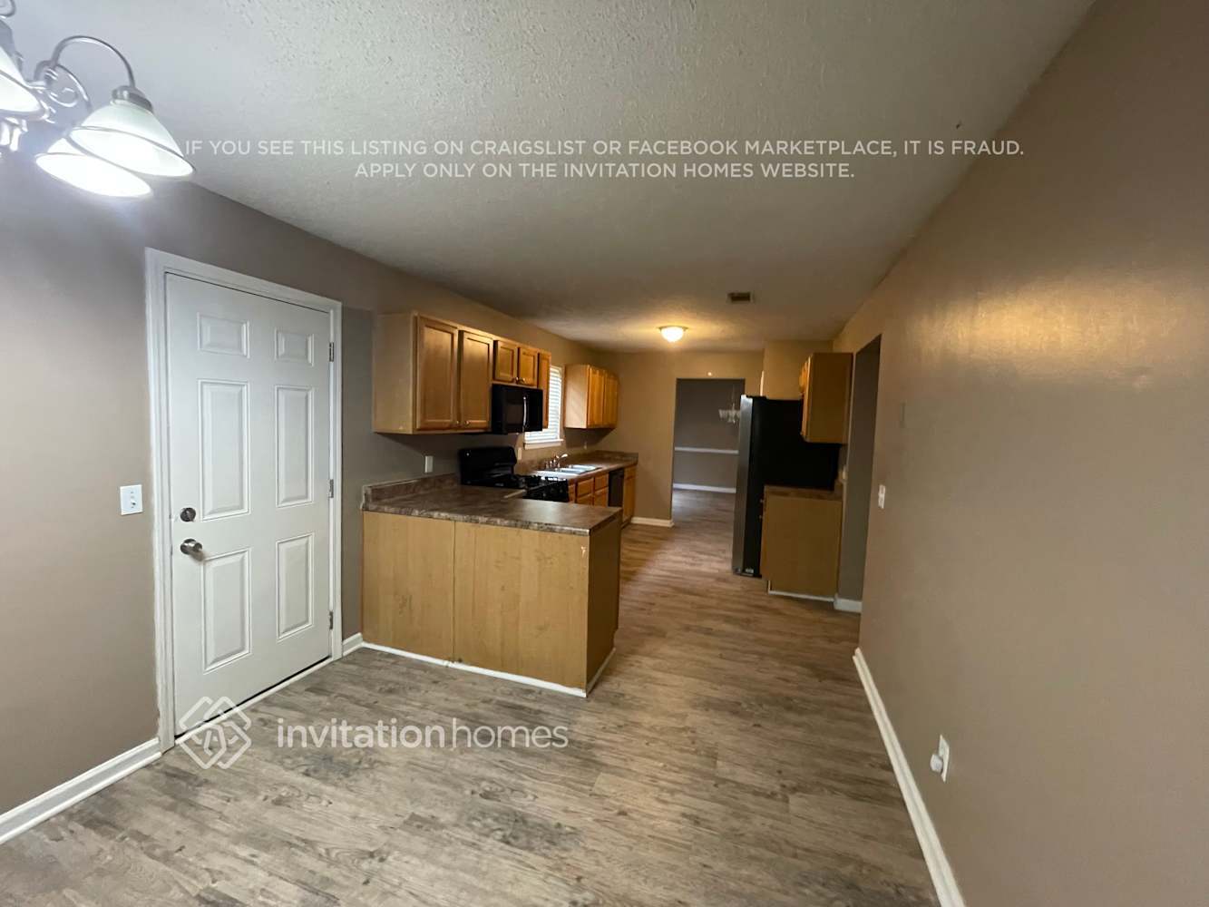 Building Photo - 3785 Tor Way