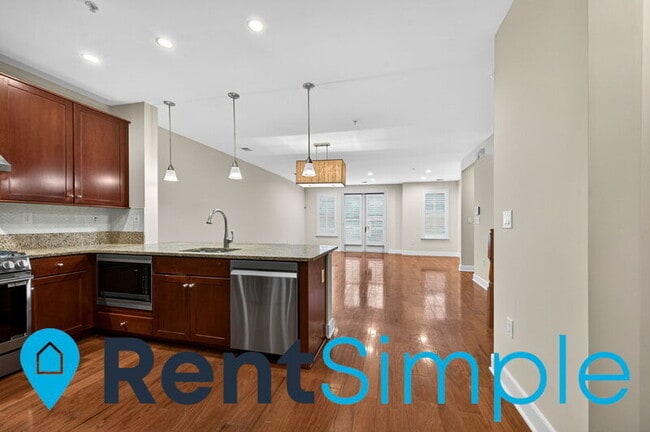 Building Photo - 1418 N Rhodes St