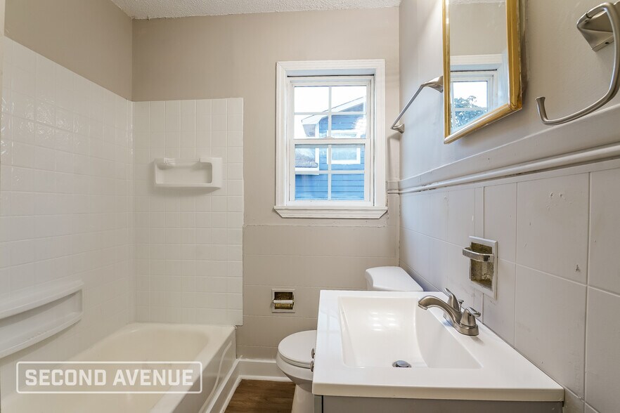 Building Photo - 1225 15th St SW