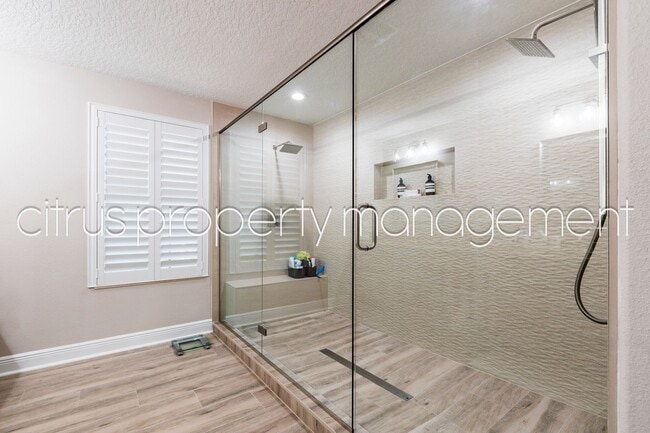 Building Photo - Charming and Immaculate, Updated 5/3 in Winter Garden's Alexander Ridge