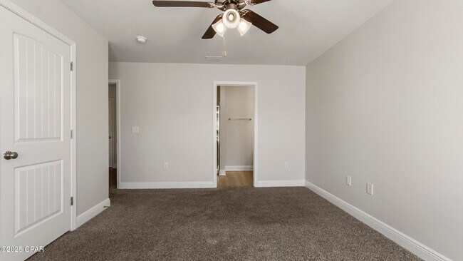 Building Photo - 1881 Pointe Dr