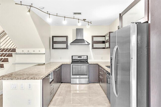 Building Photo - 2620 NE 214th St