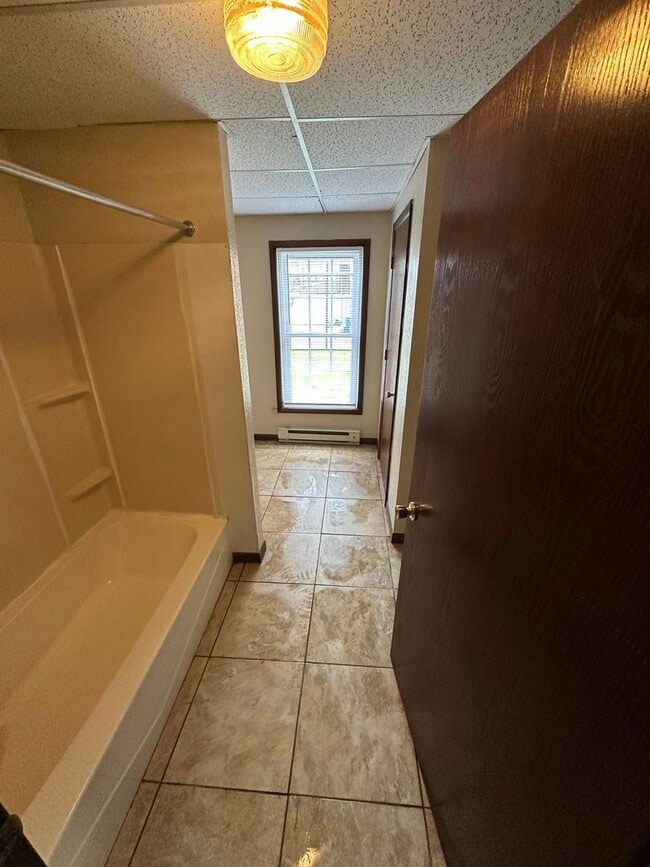 Building Photo - 1109-MF3-E