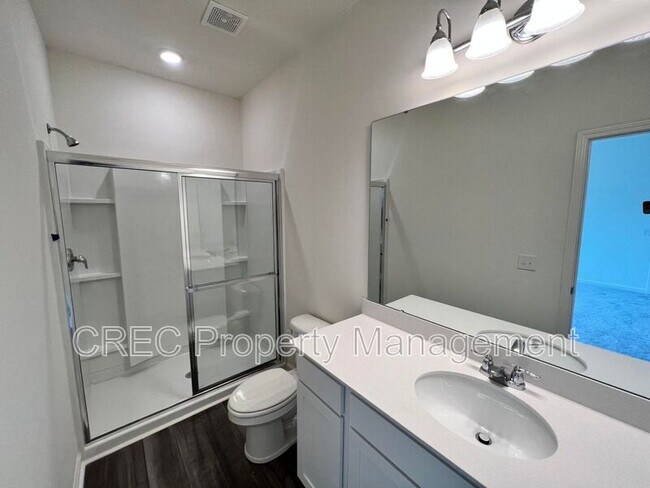 Building Photo - 475 Pender Woods Dr