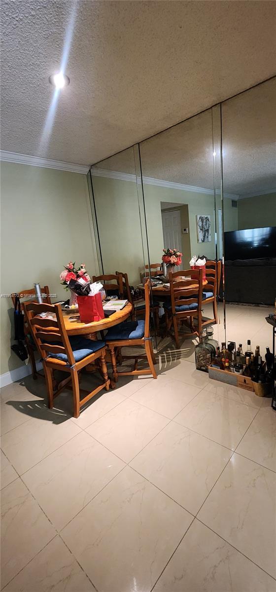 Building Photo - 1425 Arthur St