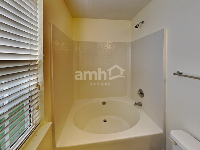 Building Photo - 4335 Bubbling Brook Ct