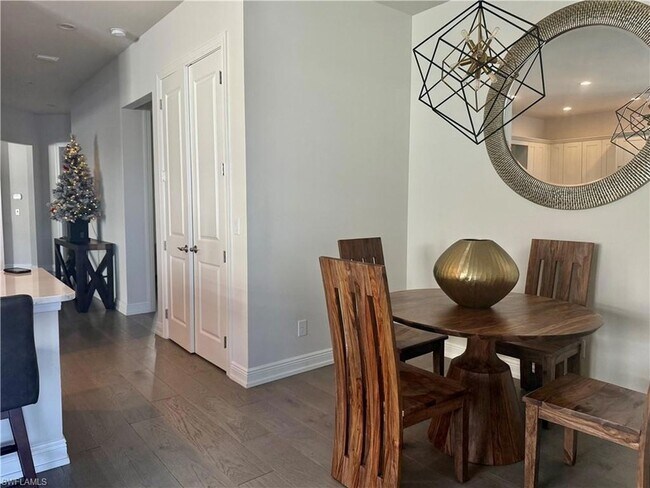 Building Photo - 9179 Cayman Dr