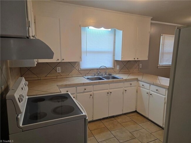 Building Photo - 3482 NC-268