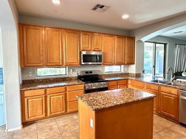 Building Photo - 4075 E Oxford Ln