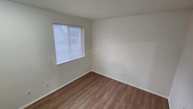 Building Photo - Remodeled 3 Bd Home W/ Washer & Dryer Hook-ups, Large Fenced Backyard, Gas Fireplace & 2 Car Garage!