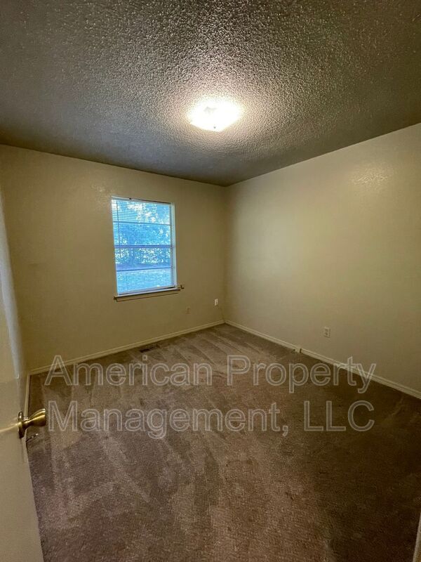 Building Photo - 13240 E 29th Pl