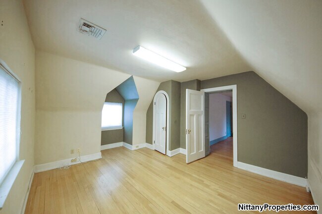 Building Photo - 100 N Patterson St