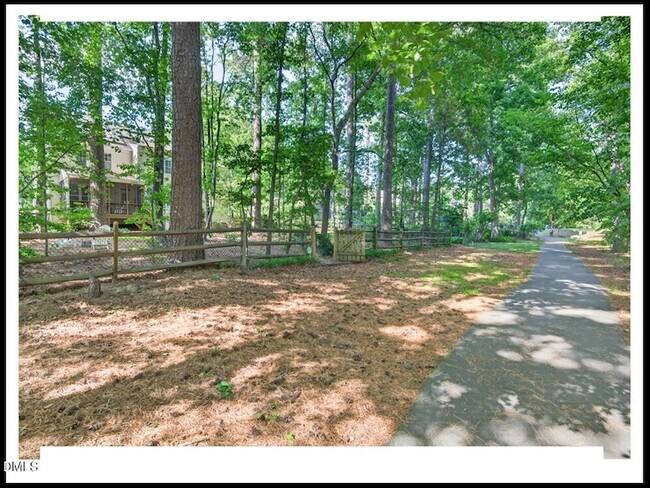 Building Photo - 5207 Tahoe Dr
