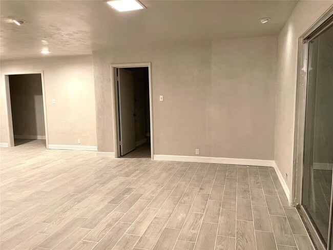 Building Photo - 5131 Indigo St