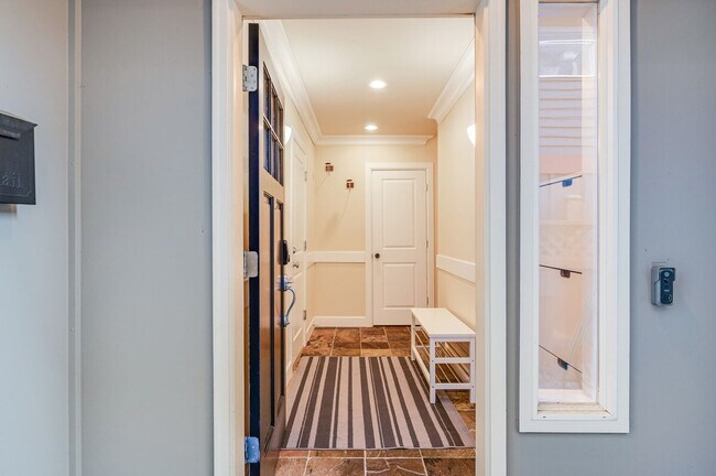 Building Photo - 4224 Francis Ave N