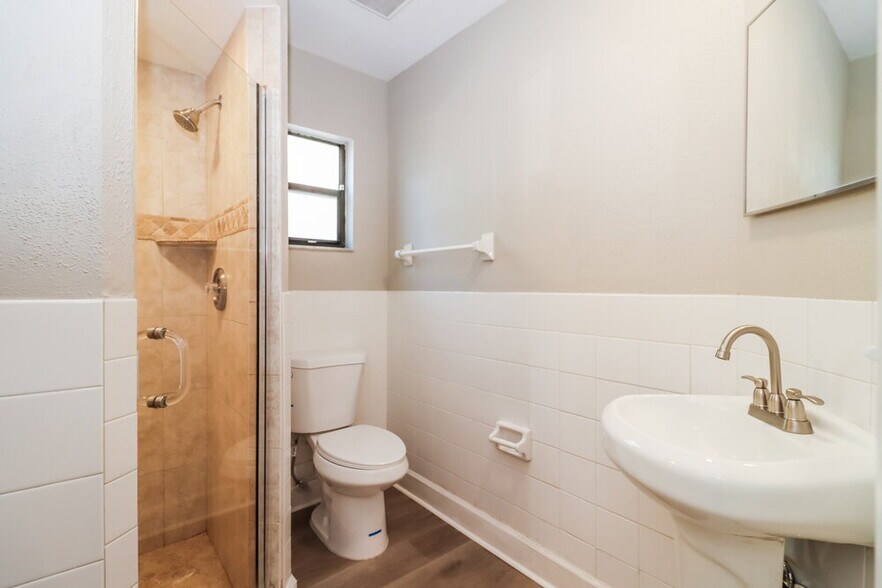 Building Photo - 2971 Longbrooke Way