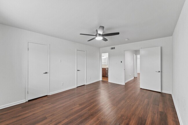 Building Photo - 11515 Burdine St