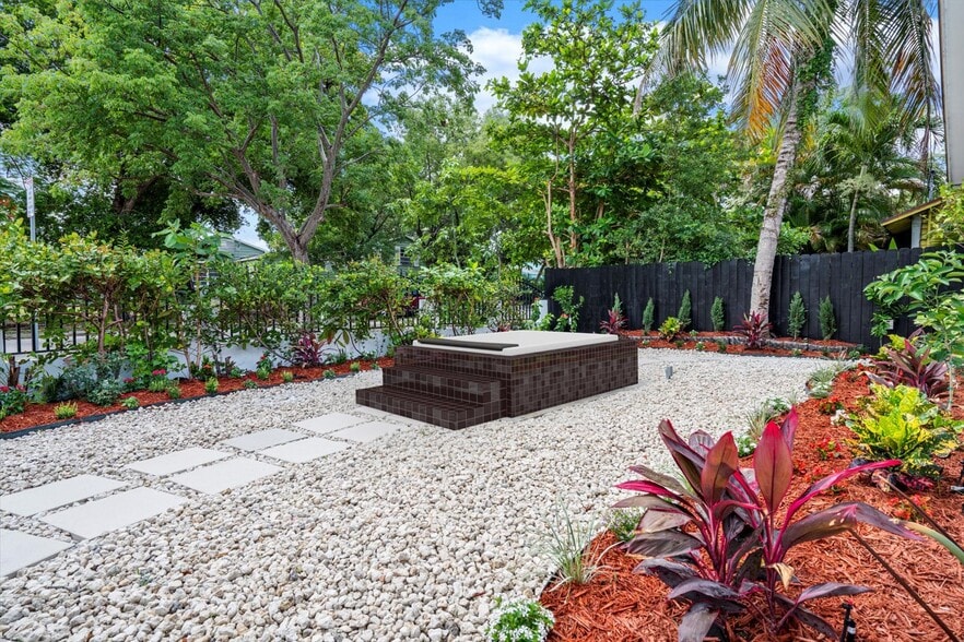 Building Photo - 100 NW 40th St