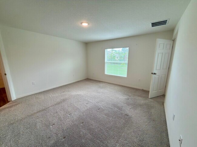 Building Photo - 6446 NW Polly Ct