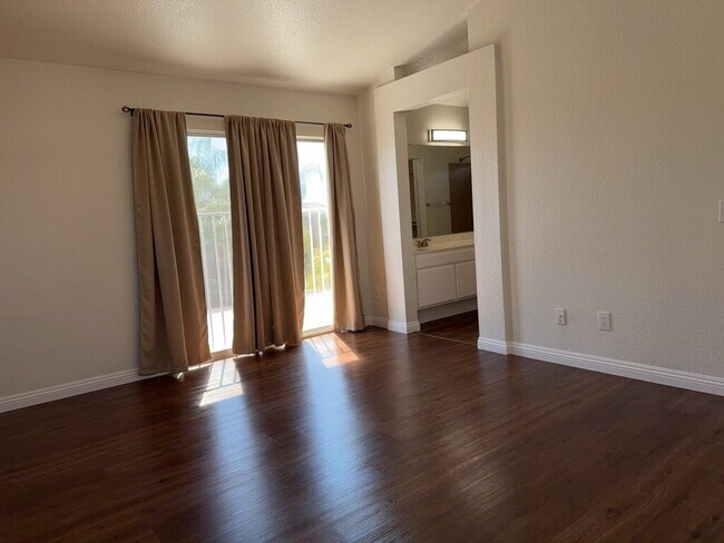 Building Photo - 1037 Milestone Ave