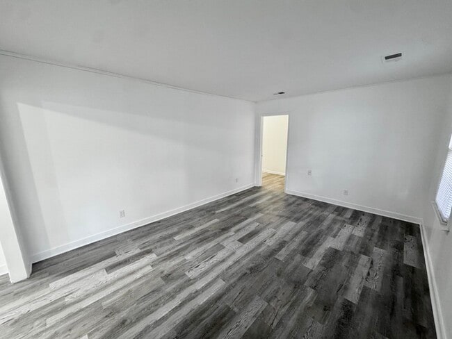 Building Photo - 845 Gracewood St