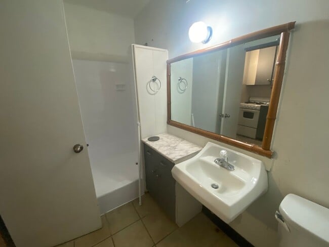 Building Photo - 505LEE