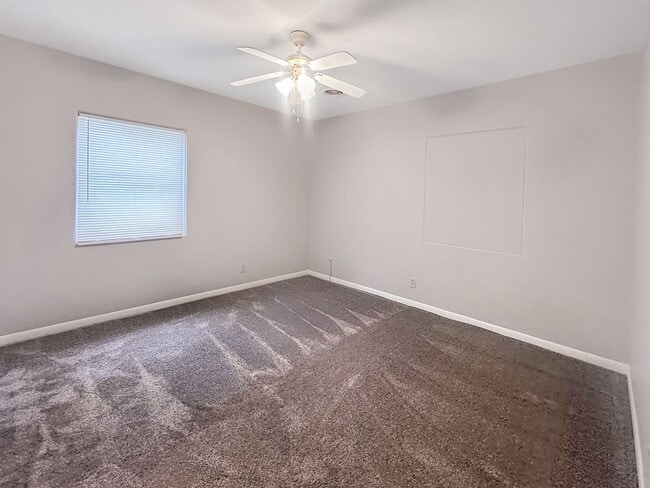 Building Photo - 30 Ridgewood St