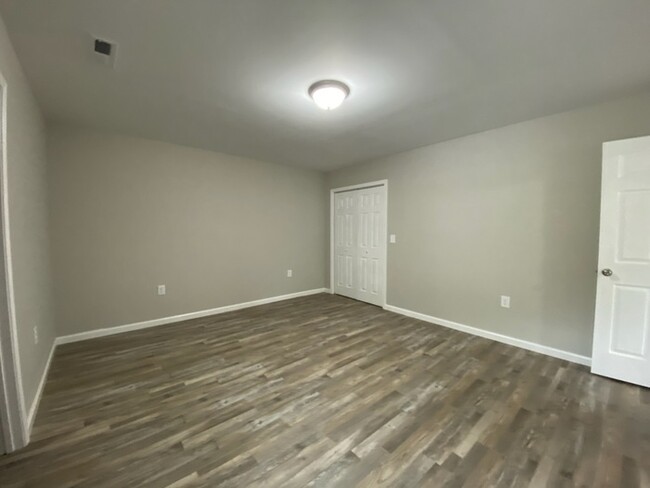 Building Photo - New Construction 2 bedroom, 2 bath duplex