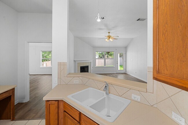 Building Photo - 2305 Boulder Run