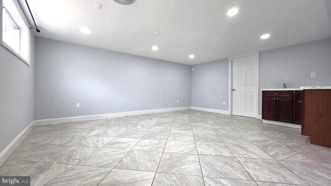Building Photo - 361 David Hall Rd