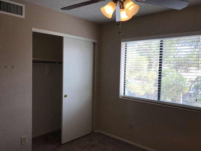 Building Photo - 3329 E Wescott Dr