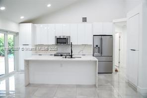 Building Photo - 2523 Bogota Ave