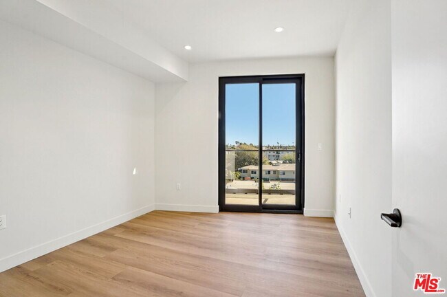 Building Photo - 1110 Spaulding Ave