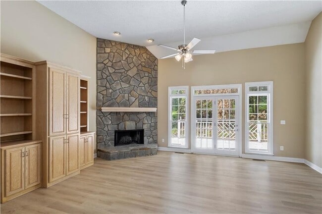 Building Photo - 4565 Ashmore Cir