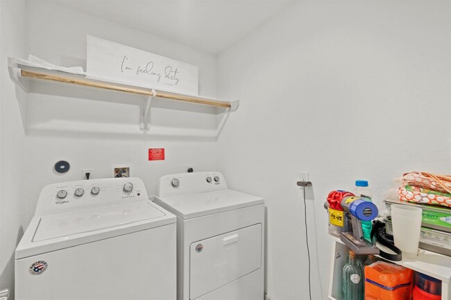 Building Photo - 29407 Ella Larchmont Ct
